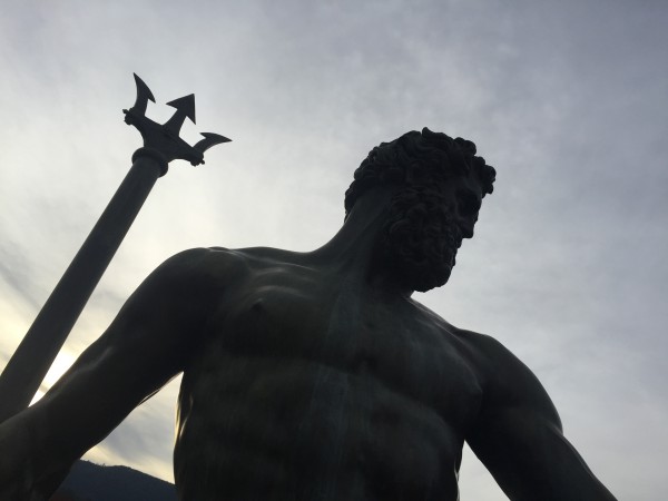 5CFEF6C5-42EF-4ED3-B637-2DCCA7EFAD90.jpeg (1.26 Mio) Consulté 2915 fois Rencontre d un dieu.