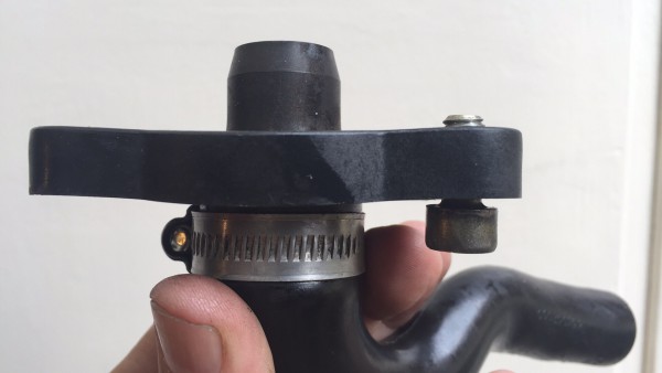 54CA6C0D-C2F8-4A36-BA41-29A5071791BF.jpeg (281.93 Kio) Consulté 3126 fois Incurvée sur les côtés du triangle.