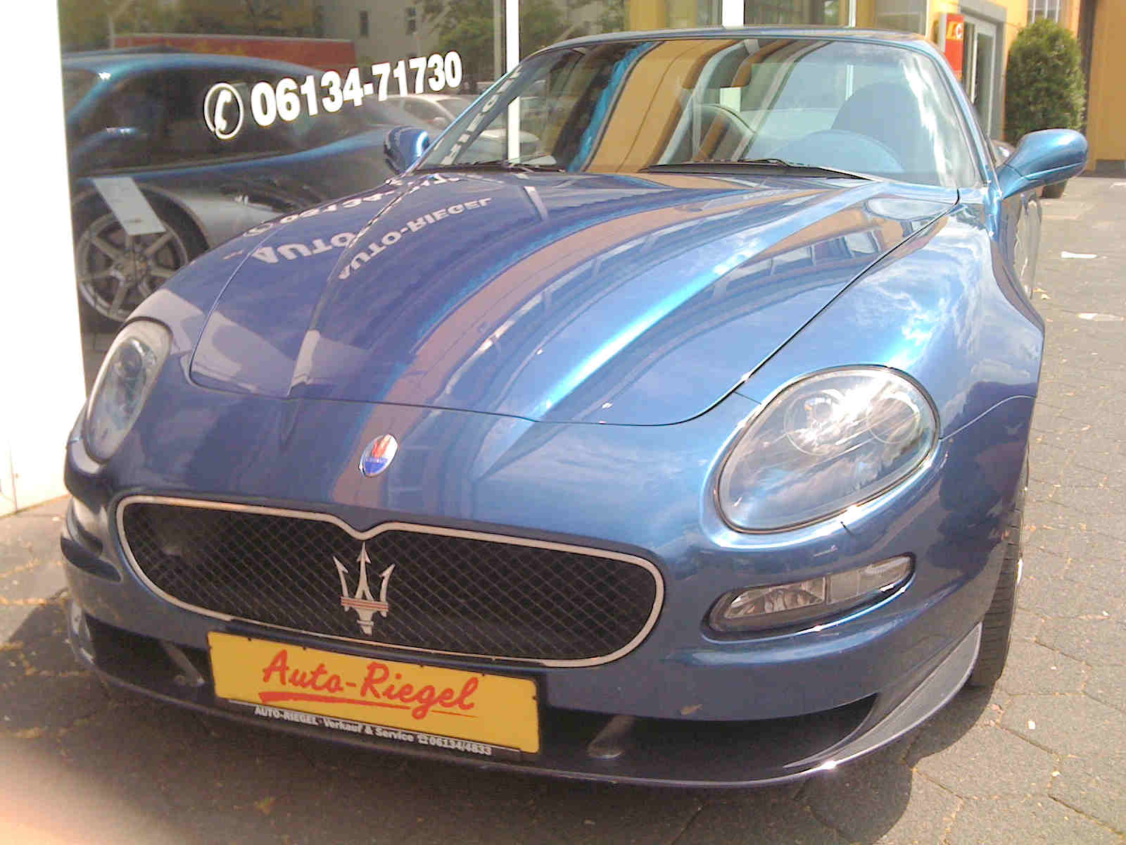 Chez le concessionnaire Allemand