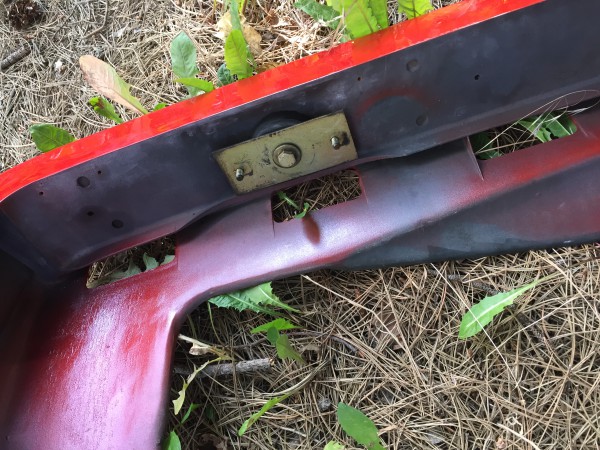 40193D65-7EF4-4B33-A516-F81C1CCD00E3.jpeg (3.32 Mio) Consulté 1044 fois La platine sur laquelle vient se fixer les tubes