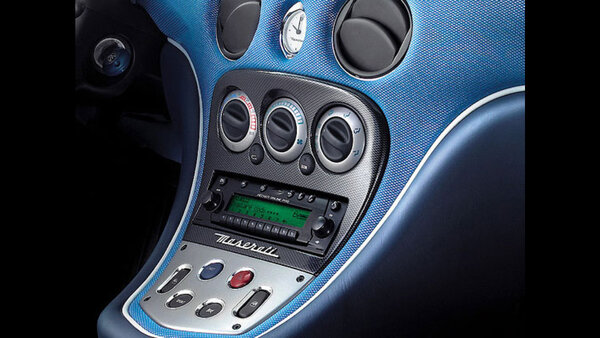 maserati-coupe-gransport.jpg