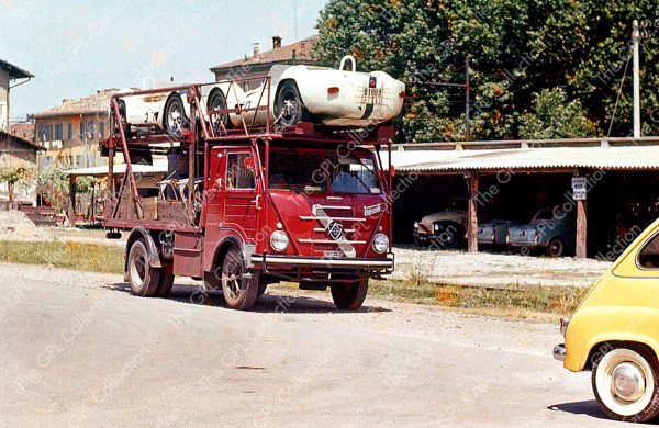 9c_1960 Camoradi Truck with Nurburgring winning Maserati Tipo 61 Modena.jpeg