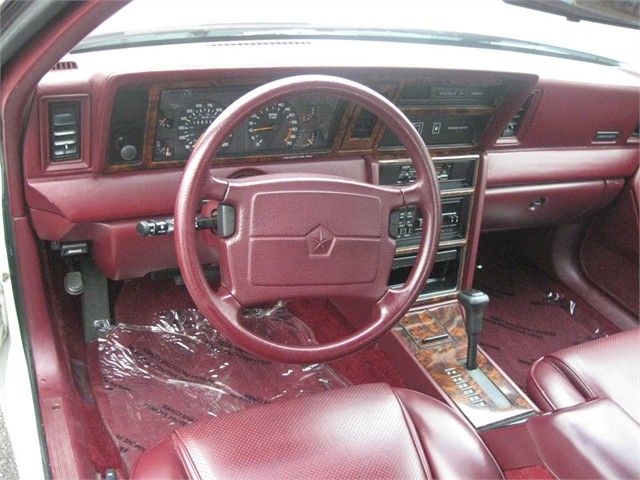 89ChryslerLeBaronInterior.jpg