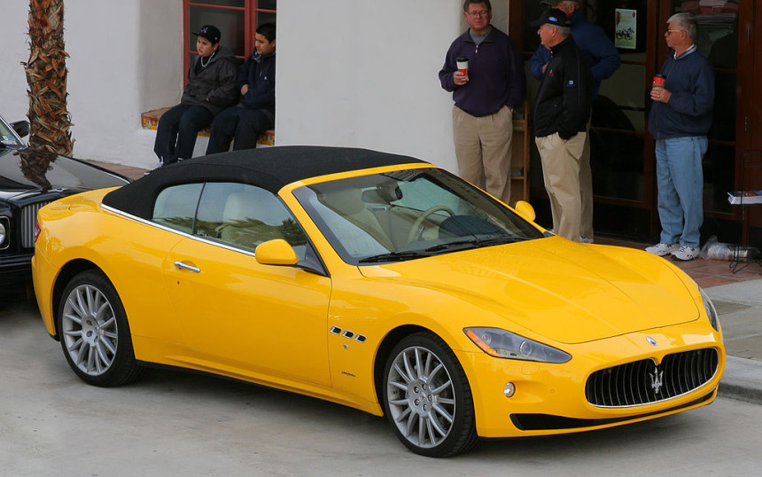 1024px-2010_Maserati_GranCabrio_-_yellow_-_fvr.jpg